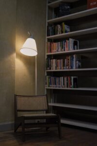 Tips for Creating a Cozy Reading Nook in Any Space